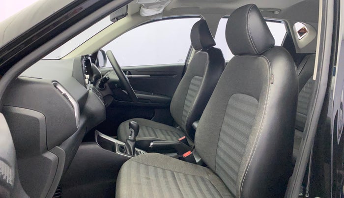 2022 KIA SONET HTK PLUS 1.0 IMT, Petrol, Manual, 26,087 km, Right Side Front Door Cabin