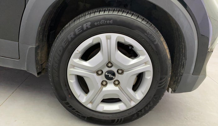 2022 KIA SONET HTK PLUS 1.0 IMT, Petrol, Manual, 26,087 km, Right Front Wheel