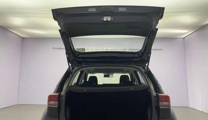 2022 KIA SONET HTK PLUS 1.0 IMT, Petrol, Manual, 26,087 km, Boot Door Open