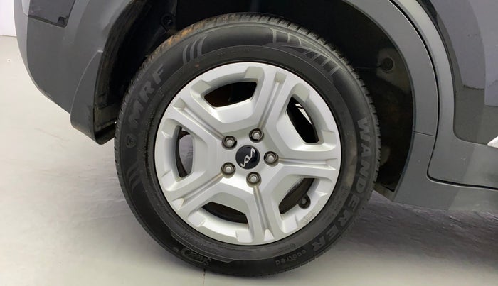 2022 KIA SONET HTK PLUS 1.0 IMT, Petrol, Manual, 26,087 km, Right Rear Wheel