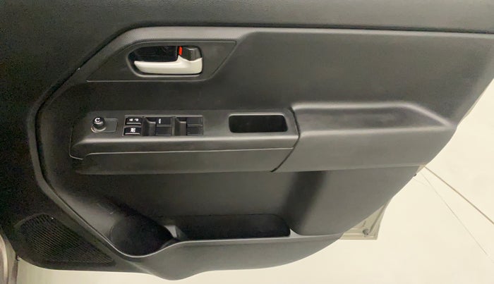 2021 Maruti New Wagon-R VXI 1.2, Petrol, Manual, 18,693 km, Driver Side Door Panels Control