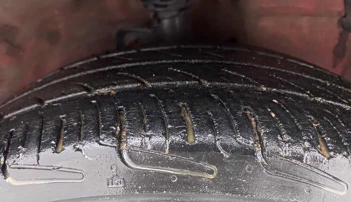 2014 Maruti Celerio ZXI, Petrol, Manual, 1,07,913 km, Right Front Tyre Tread