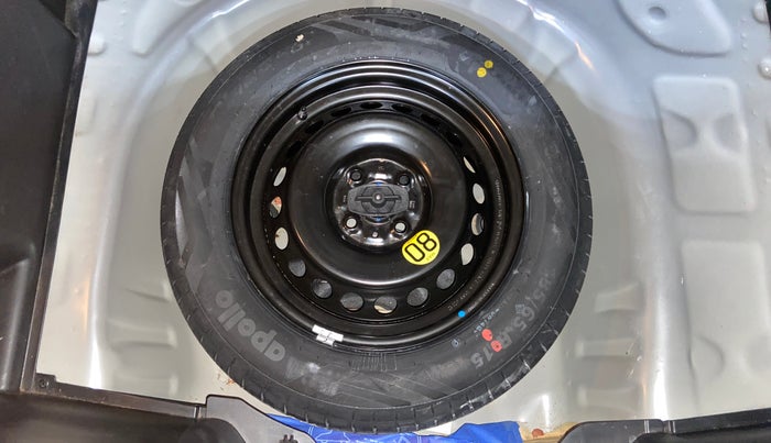 2024 Toyota Glanza V, Petrol, Manual, 9,438 km, Spare Tyre