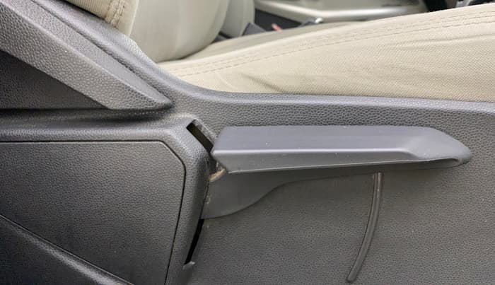 2016 Ford Ecosport TITANIUM 1.5L PETROL AT, Petrol, Automatic, 62,340 km, Driver Side Adjustment Panel