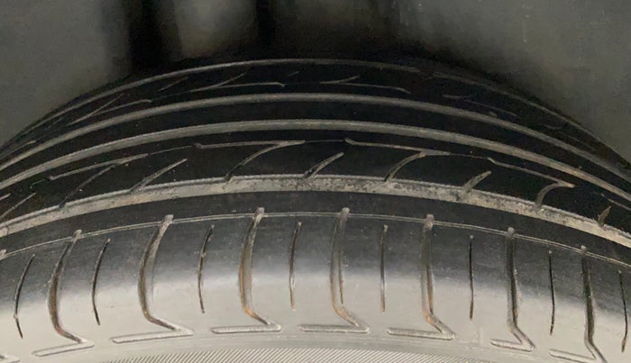 2019 Volkswagen Vento HIGHLINE PLUS 1.2 AT 16 ALLOY, Petrol, Automatic, 56,434 km, Right Rear Tyre Tread