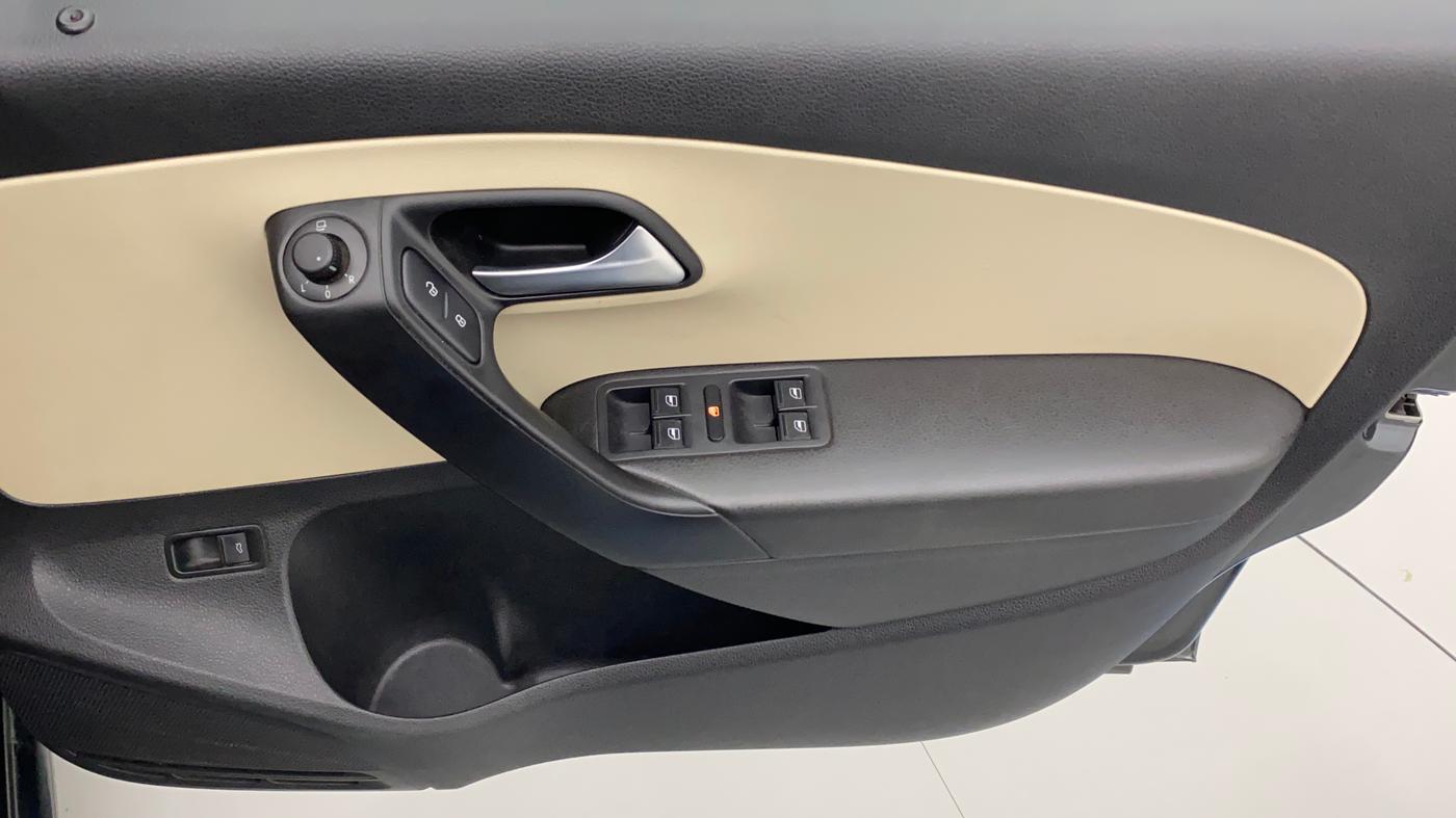2019 Volkswagen Vento HIGHLINE PLUS 1.2 AT 16 ALLOY, Petrol, Automatic, 56,434 km, Driver Side Door Panels Control