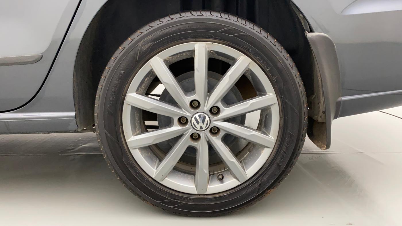 2019 Volkswagen Vento HIGHLINE PLUS 1.2 AT 16 ALLOY, Petrol, Automatic, 56,434 km, Left Rear Wheel