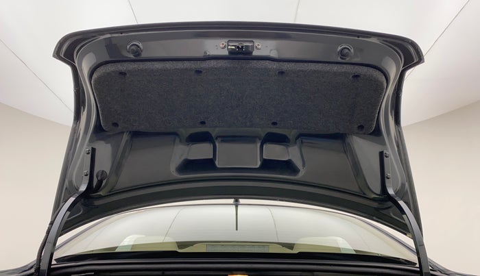 2019 Volkswagen Vento HIGHLINE PLUS 1.2 AT 16 ALLOY, Petrol, Automatic, 56,434 km, Boot Door Open