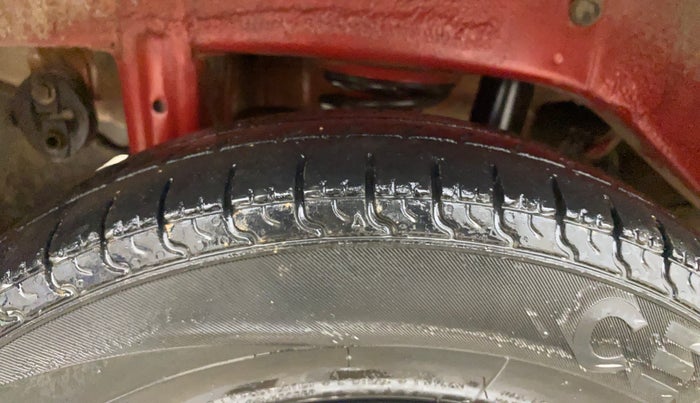 2015 Maruti Alto 800 LXI, Petrol, Manual, 1,05,420 km, Right Rear Tyre Tread