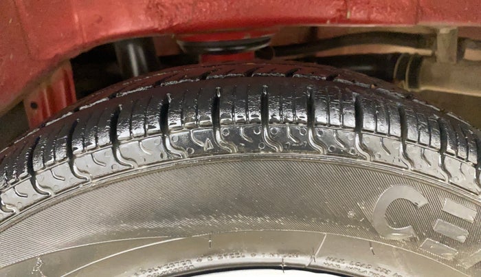 2015 Maruti Alto 800 LXI, Petrol, Manual, 1,05,420 km, Left Rear Tyre Tread