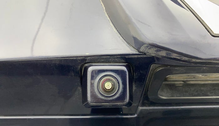 2021 Mahindra XUV700 AX 7 LUXURY P AT 7 STR, Petrol, Automatic, 28,785 km, Parking Camera