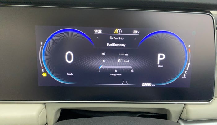 2021 Mahindra XUV700 AX 7 LUXURY P AT 7 STR, Petrol, Automatic, 28,785 km, Odometer Image