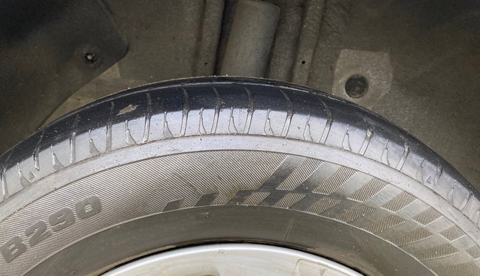 2014 Hyundai Elite i20 MAGNA 1.4 CRDI, Diesel, Manual, 80,874 km, Right Rear Tyre Tread