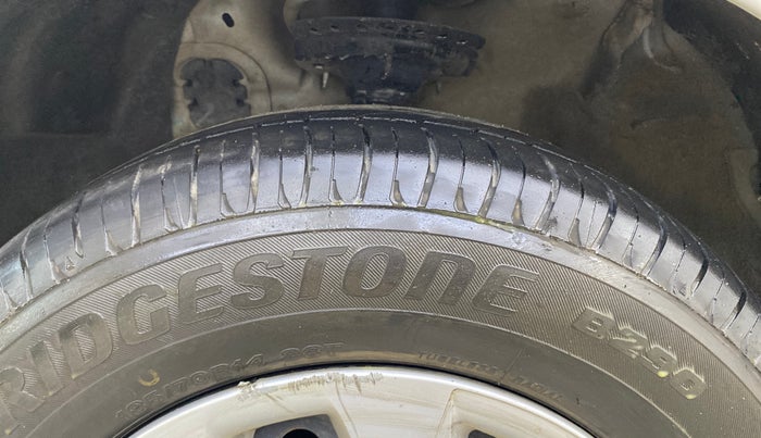 2014 Hyundai Elite i20 MAGNA 1.4 CRDI, Diesel, Manual, 80,874 km, Left Front Tyre Tread