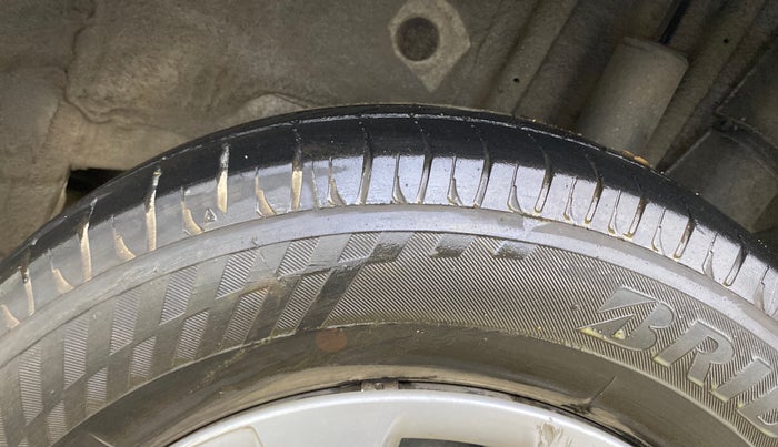 2014 Hyundai Elite i20 MAGNA 1.4 CRDI, Diesel, Manual, 80,874 km, Left Rear Tyre Tread