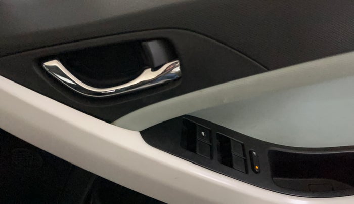 2023 Tata NEXON CREATIVE AMT 1.5 DIESEL, Diesel, Automatic, 23,270 km, Driver Side Door Panels Control