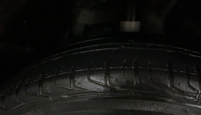 2023 Tata NEXON CREATIVE AMT 1.5 DIESEL, Diesel, Automatic, 23,270 km, Right Front Tyre Tread