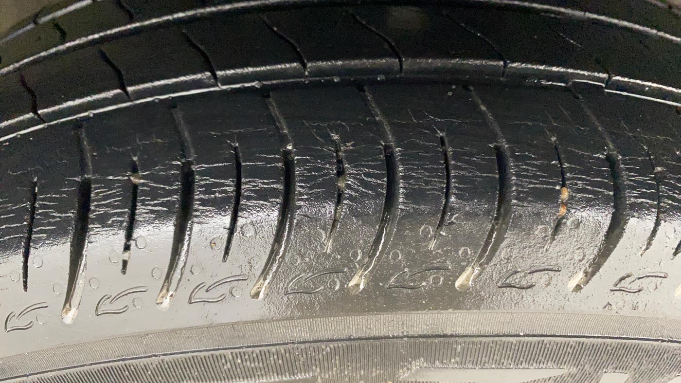 2021 Maruti Baleno DELTA PETROL 1.2, Petrol, Manual, 24,973 km, Right Front Tyre Tread