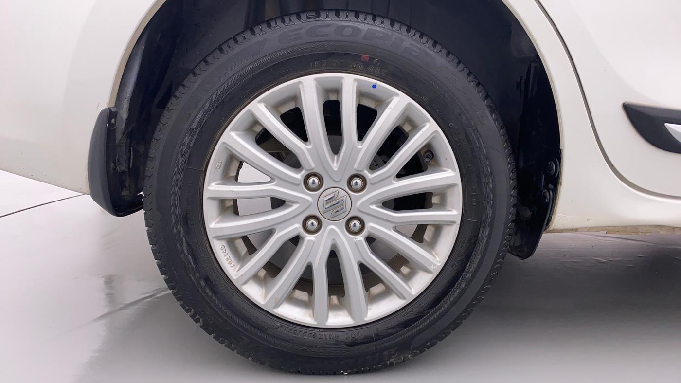 2018 Maruti Dzire ZXI, Petrol, Manual, 69,891 km, Right Rear Wheel