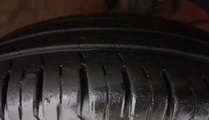 2020 Maruti Swift VXI, Petrol, Manual, 21,989 km, Right Front Tyre Tread