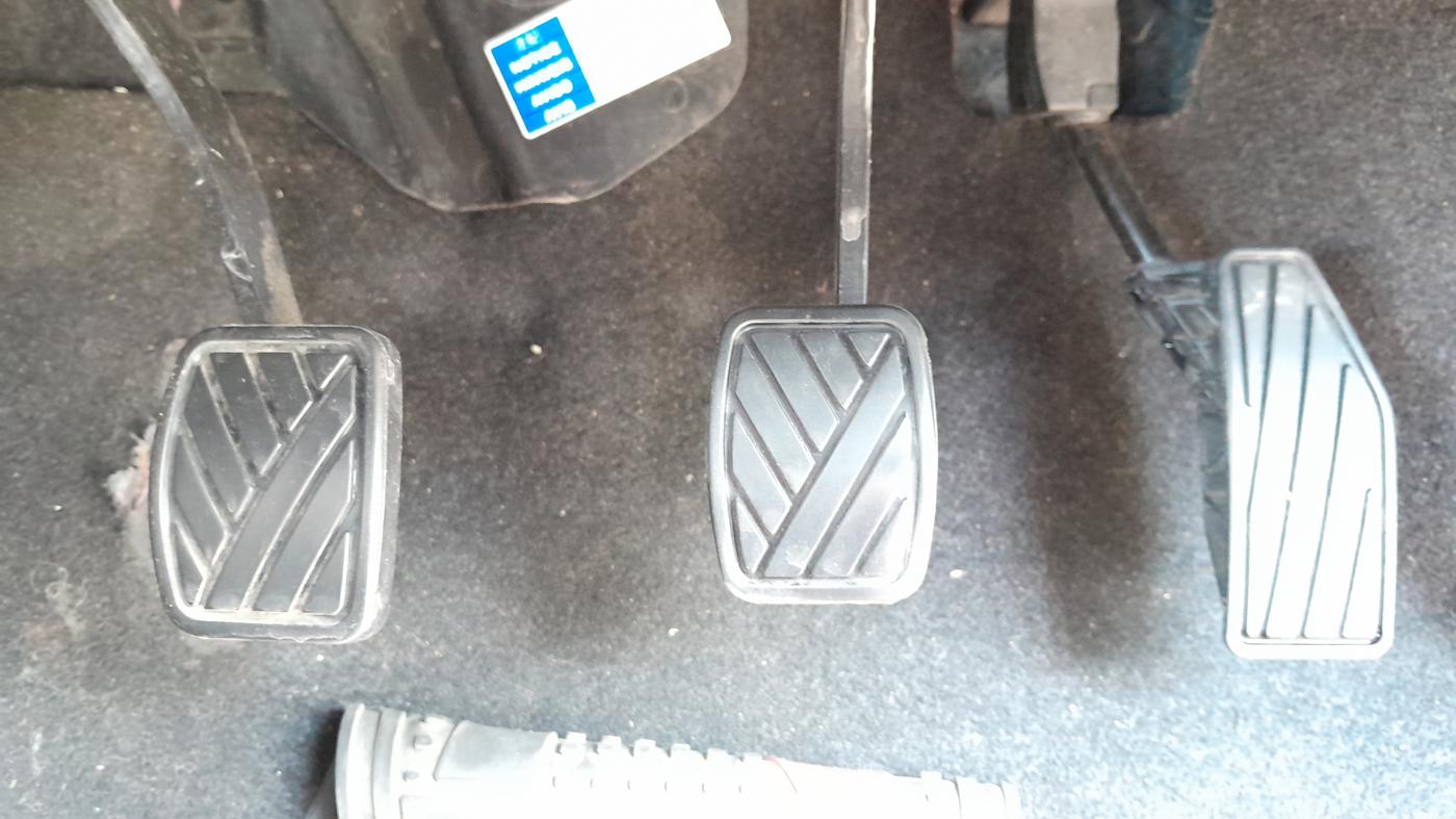 2020 Maruti Swift VXI, Petrol, Manual, 21,989 km, Pedals