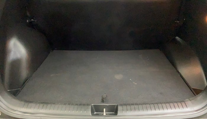 2019 Hyundai Creta E PLUS 1.6 PETROL, Petrol, Manual, 33,700 km, Boot Inside