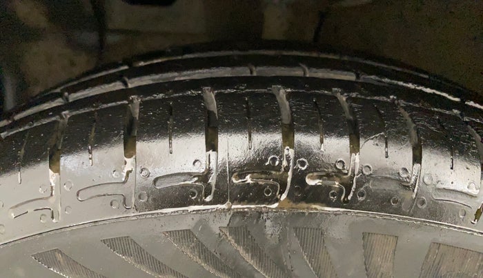 2022 Hyundai GRAND I10 NIOS SPORTZ AMT 1.2 KAPPA VTVT, Petrol, Automatic, 18,767 km, Left Front Tyre Tread