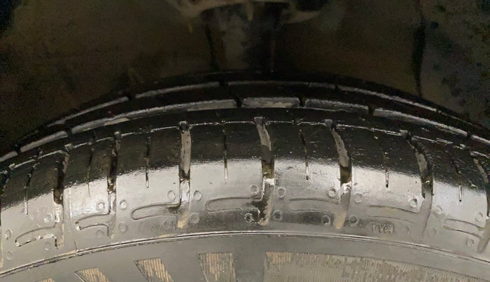 2022 Hyundai GRAND I10 NIOS SPORTZ AMT 1.2 KAPPA VTVT, Petrol, Automatic, 18,767 km, Right Front Tyre Tread