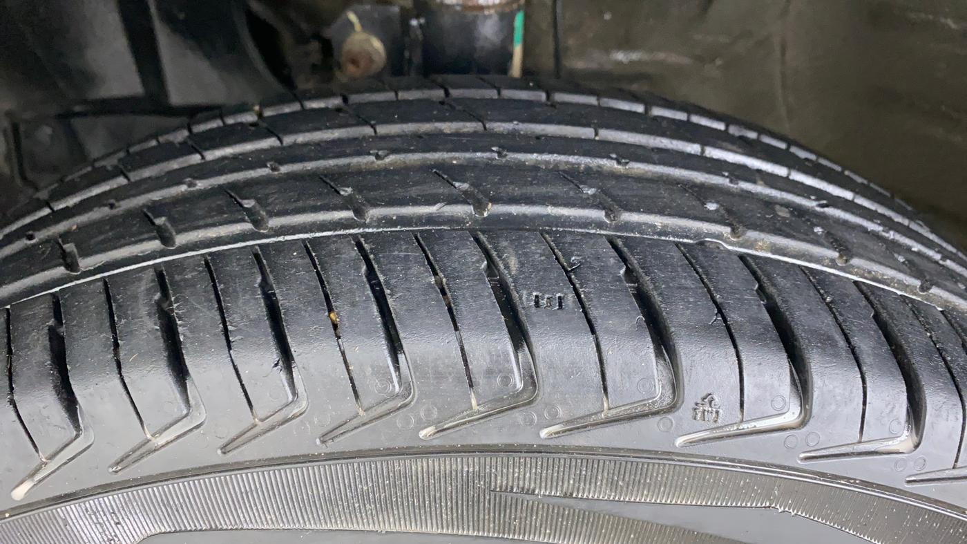 2020 Maruti New Wagon-R LXI CNG 1.0 L, CNG, Manual, 18,237 km, Left Front Tyre Tread