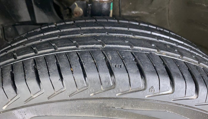 2020 Maruti New Wagon-R LXI CNG 1.0 L, CNG, Manual, 18,237 km, Left Front Tyre Tread