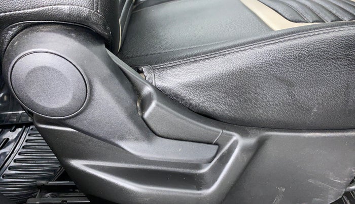 2020 Maruti New Wagon-R LXI CNG 1.0 L, CNG, Manual, 18,237 km, Driver Side Adjustment Panel