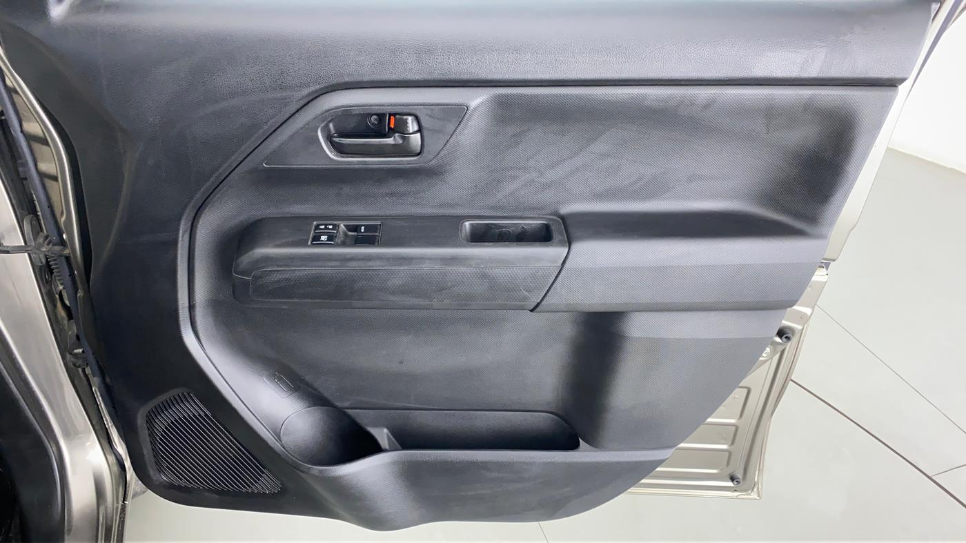 2020 Maruti New Wagon-R LXI CNG 1.0 L, CNG, Manual, 18,237 km, Driver Side Door Panels Control