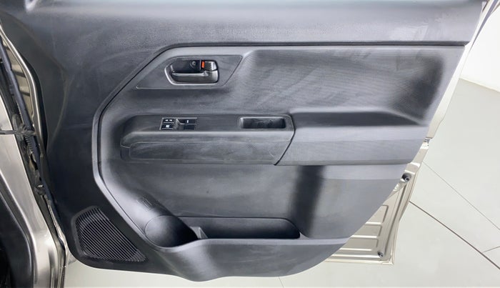 2020 Maruti New Wagon-R LXI CNG 1.0 L, CNG, Manual, 18,237 km, Driver Side Door Panels Control