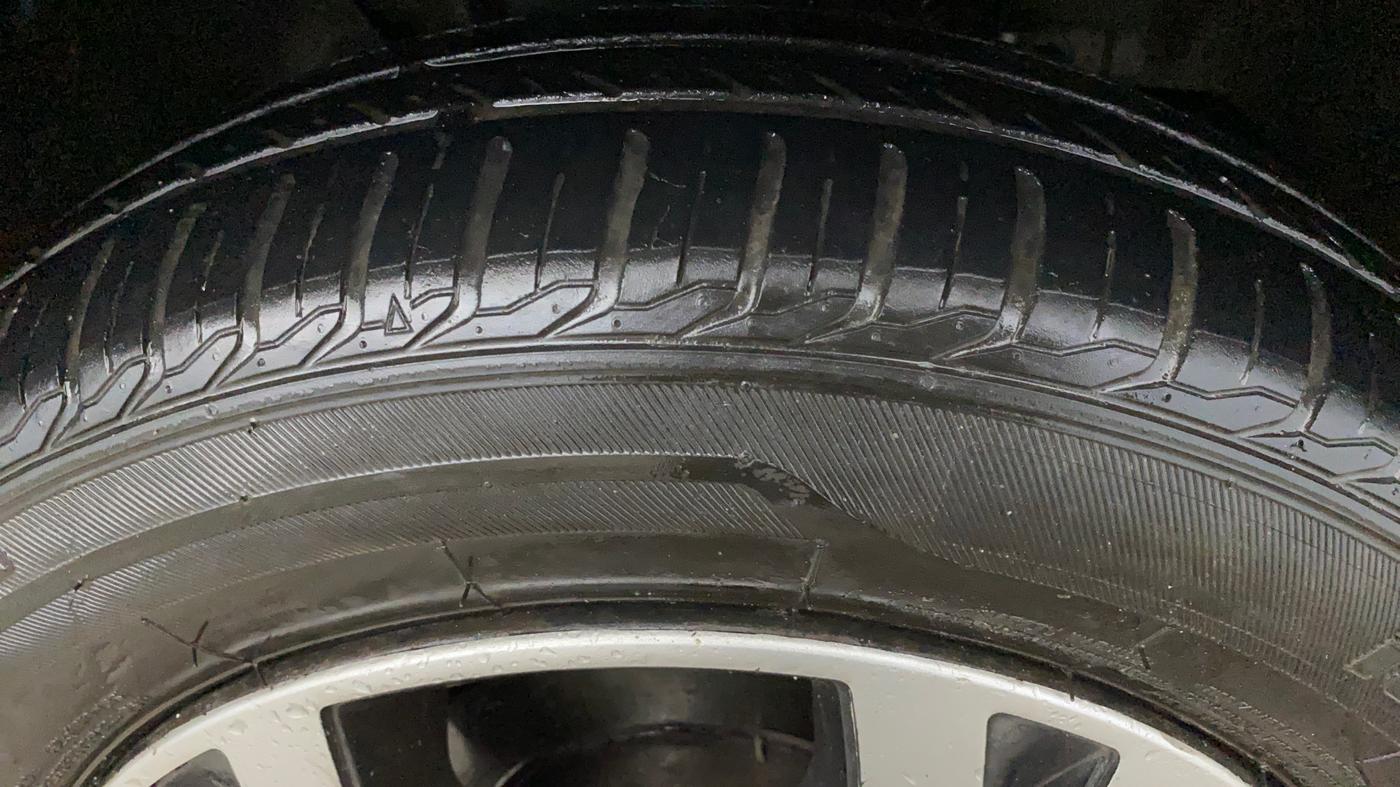 2022 Tata Tiago XZ PLUS CNG, CNG, Manual, 36,460 km, Right Front Tyre Tread