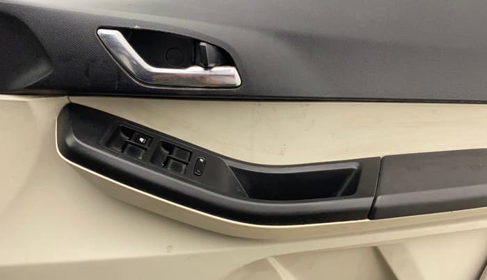 2022 Tata Tiago XZ PLUS CNG, CNG, Manual, 36,460 km, Driver Side Door Panels Control