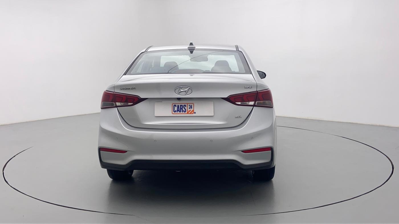 2017 Hyundai Verna 1.6 SX (O) CRDI MT, Diesel, Manual, 43,660 km, Back/Rear