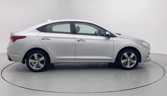 2017 Hyundai Verna 1.6 SX (O) CRDI MT, Diesel, Manual, 43,660 km, Right Side