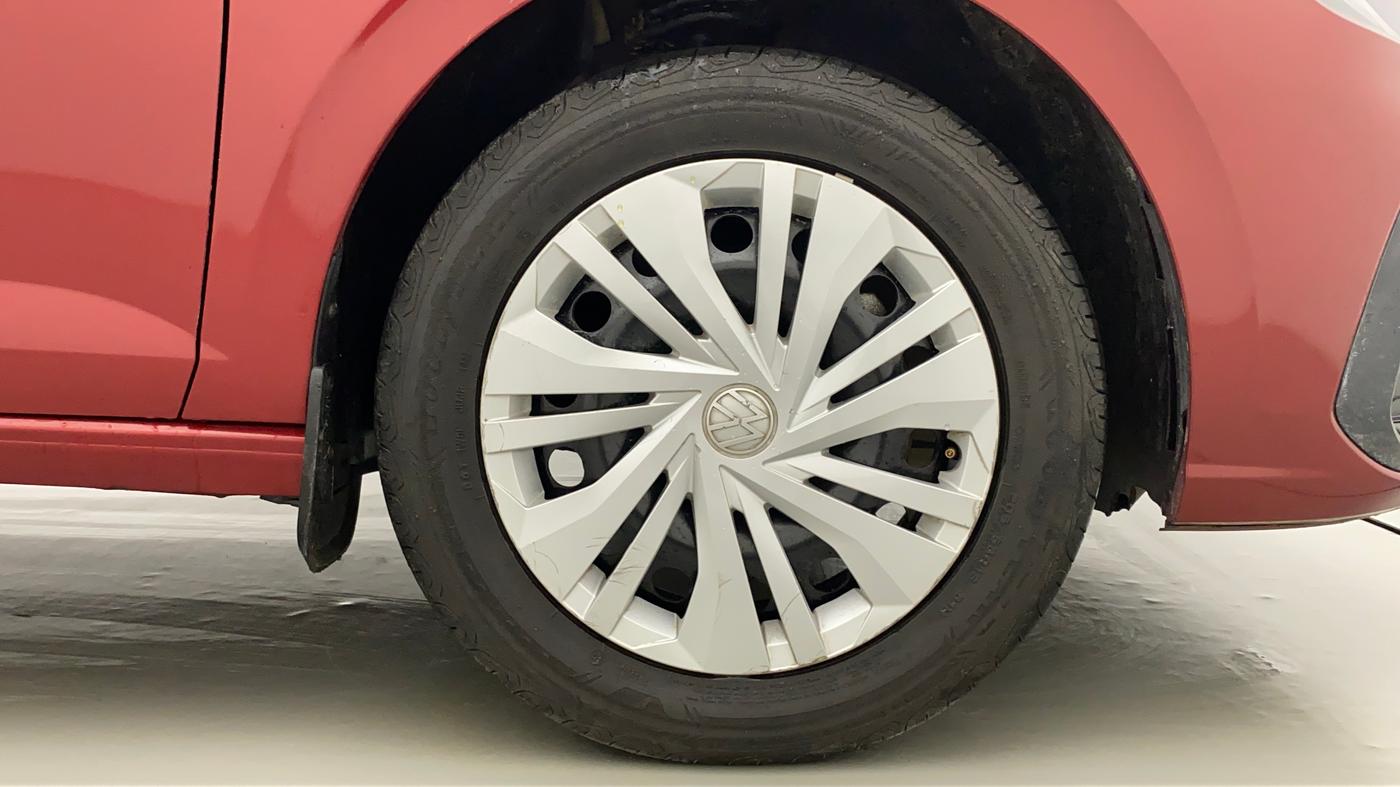 2022 Volkswagen VIRTUS COMFORTLINE TSI 1.0 MT, Petrol, Manual, 28,094 km, Right Front Wheel