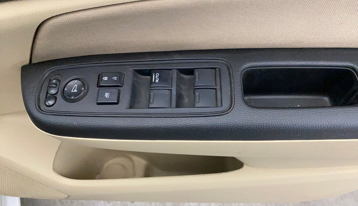 2022 Honda Amaze 1.2L I-VTEC VX CVT, Petrol, Automatic, 88,536 km, Driver Side Door Panels Control