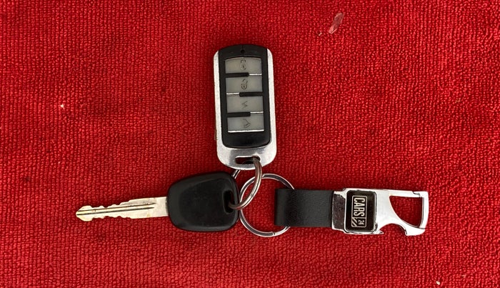 2014 Maruti Ritz LXI, Petrol, Manual, 97,001 km, Key Close Up