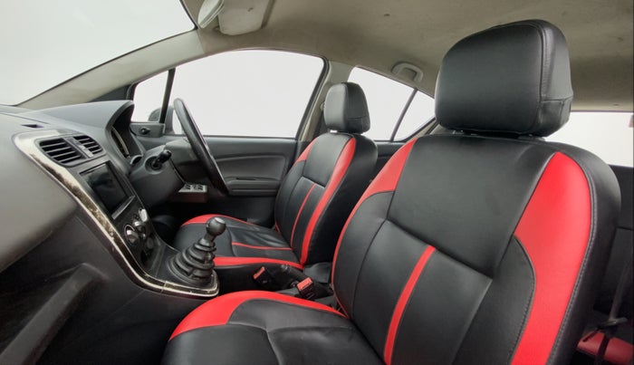 2014 Maruti Ritz LXI, Petrol, Manual, 97,001 km, Right Side Front Door Cabin
