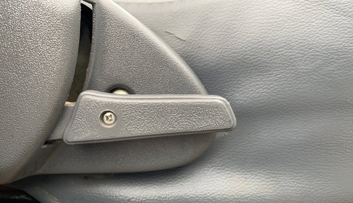 2015 Maruti Alto 800 VXI, Petrol, Manual, 37,123 km, Driver Side Adjustment Panel