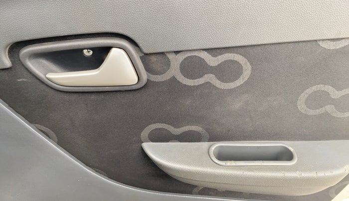 2015 Maruti Alto 800 VXI, Petrol, Manual, 37,123 km, Driver Side Door Panels Control