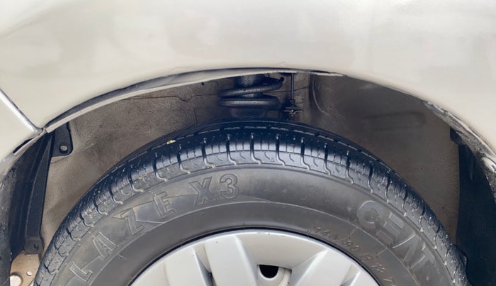 2015 Maruti Alto 800 VXI, Petrol, Manual, 37,123 km, Left Front Tyre Tread