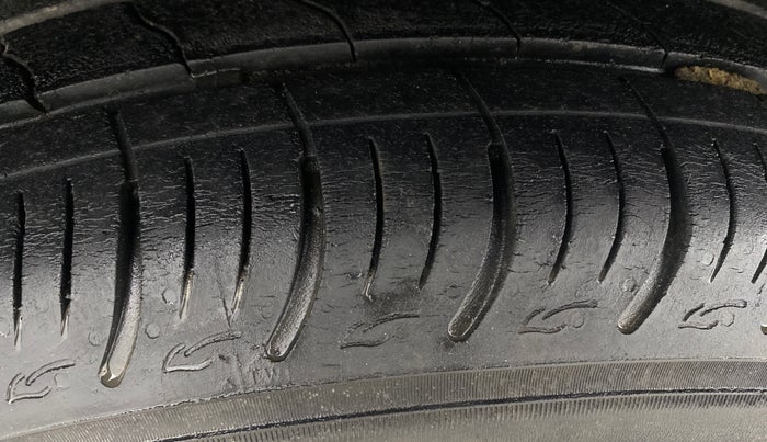 2020 Maruti Baleno DELTA PETROL 1.2, Petrol, Manual, 1,38,995 km, Right Rear Tyre Tread