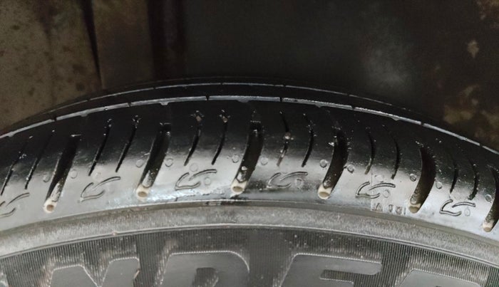 2021 Maruti Vitara Brezza VXI AT SHVS, Petrol, Automatic, 42,991 km, Right Rear Tyre Tread