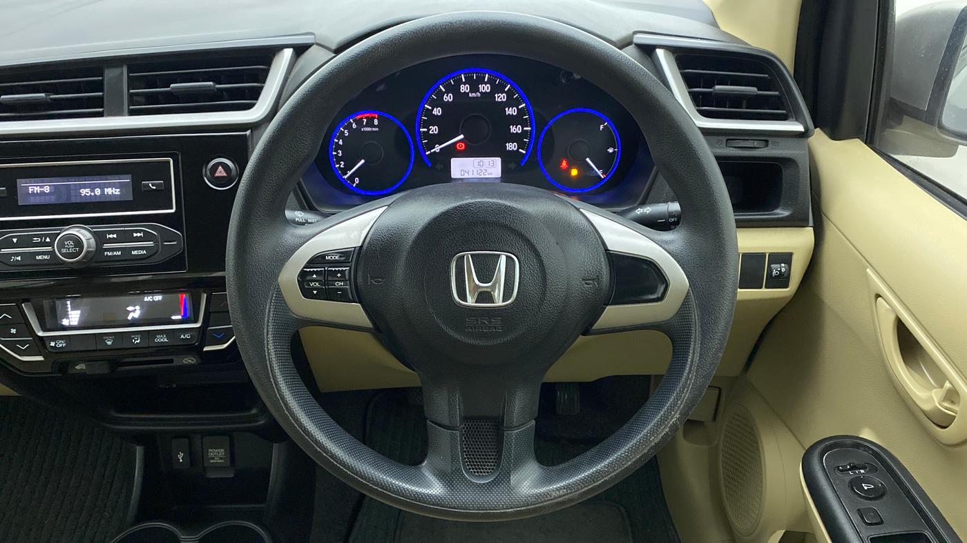 2017 Honda Amaze 1.2 S (O) MT I VTEC, Petrol, Manual, 41,189 km, Steering Wheel Close Up