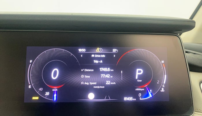 2021 Mahindra XUV700 AX 7 LUXURY P AT 7 STR, Petrol, Automatic, 81,453 km, Odometer Image