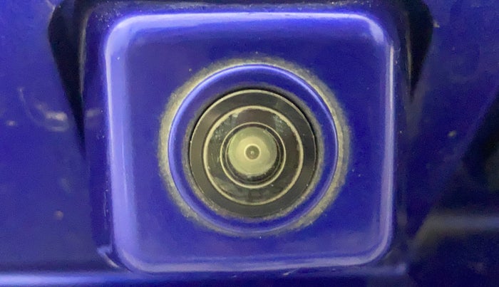 2021 Mahindra XUV700 AX 7 LUXURY P AT 7 STR, Petrol, Automatic, 81,453 km, Parking Camera