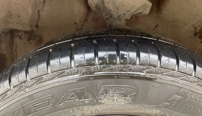 2017 Maruti Celerio VXI, Petrol, Manual, 56,588 km, Left Front Tyre Tread